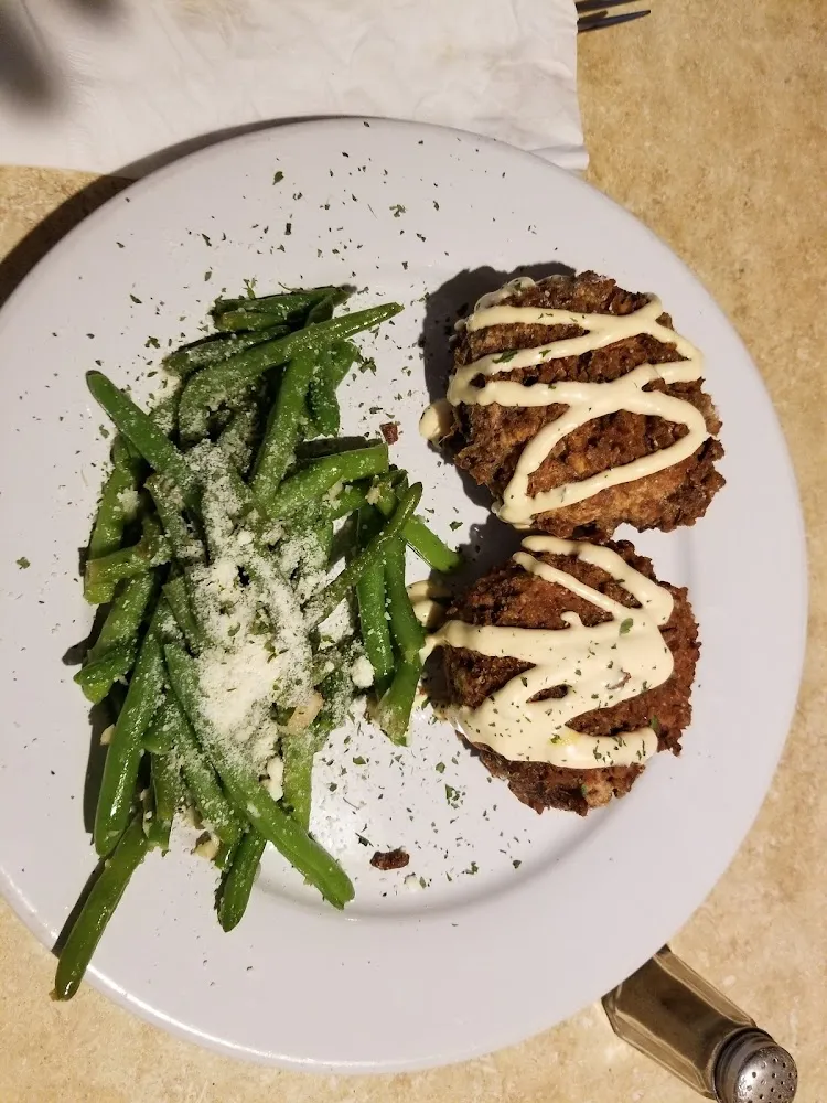 Crab Cakes and Green Beans